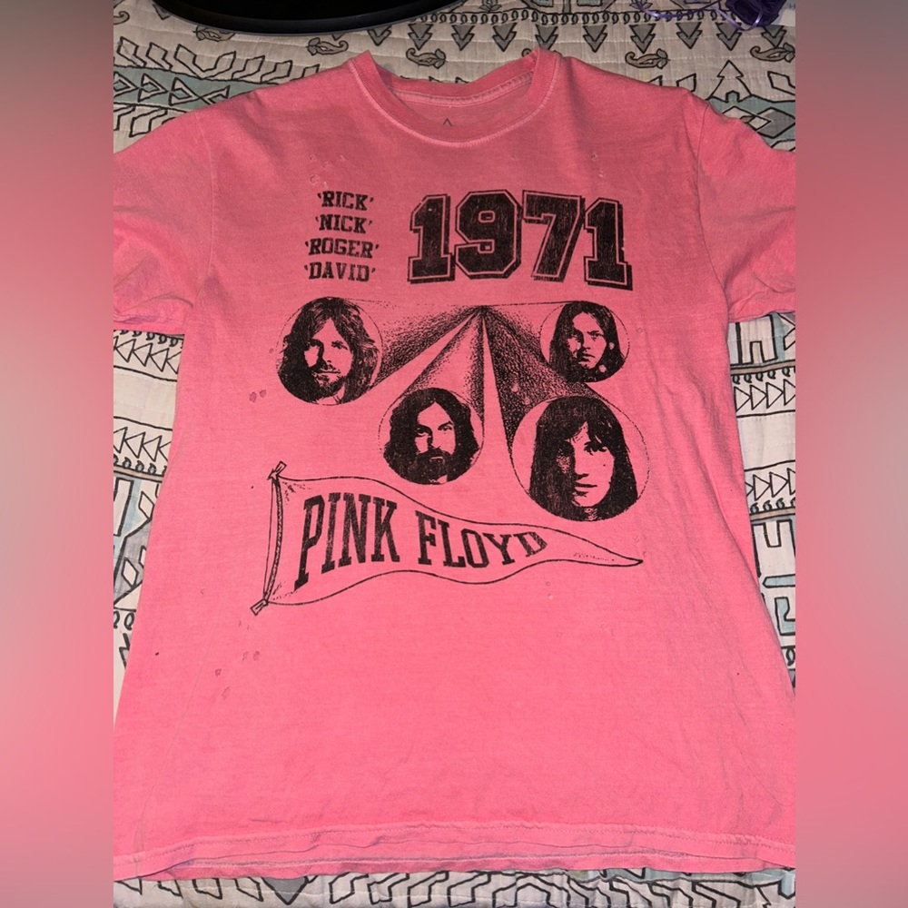 Pink Floyd S/M Pink Graphic Tee